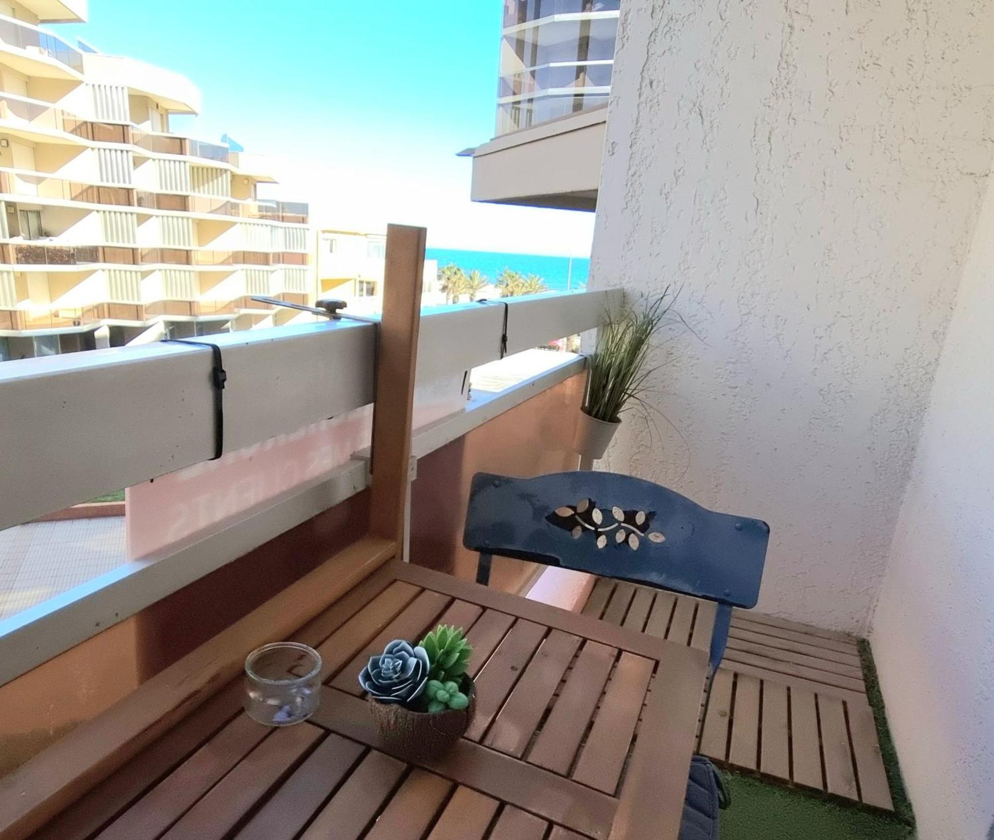 Studio Cozy En Bord De Plage Avec Vue Mer Et Wifi Canet-en-Roussillon Exterior foto